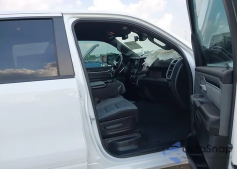 2022 Ram 1500 Lone Star 4X2 5'7 Box z USA, uszkodzony, nr VIN 1C6RREFG0NN261001